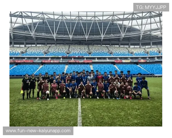 足球青训中心与高校建立合作培养通道，足球青训和足球学校区别